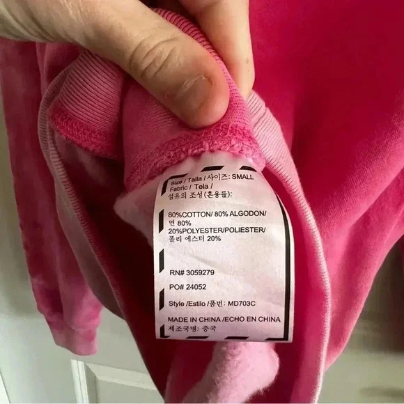 601 WTLA Men’s Pink Heart Hoodie Size Small - Picture 5 of 5